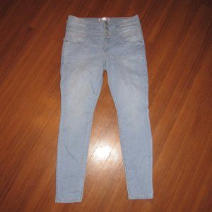 Women's No Boundaries Jeans